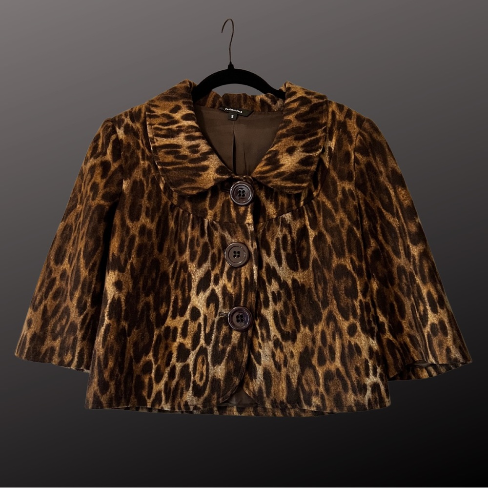 Fashionista wool leopard cropped jacket